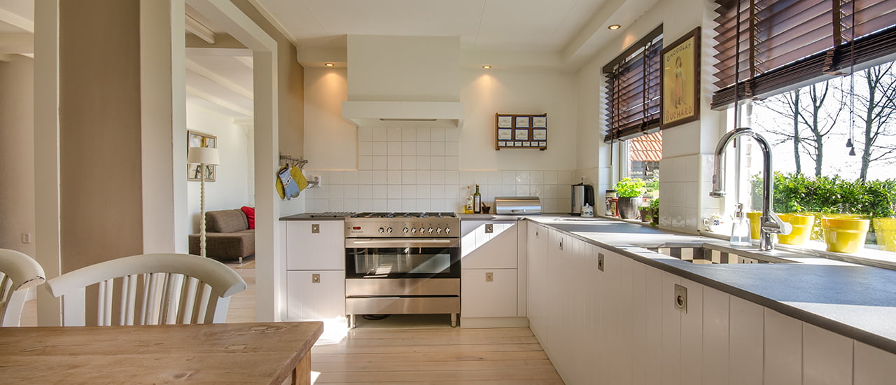 What San Diego replacement window company has good reviews?